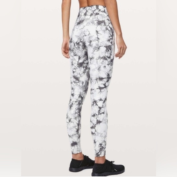 Lululemon HR Wunder Under leggings in EUC - Picture 2 of 14